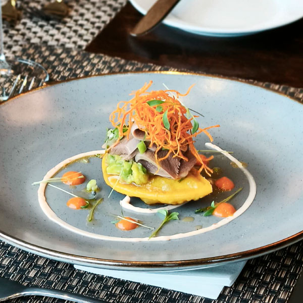 Restaurante Pettra Hotel Almuerzo Ejecutivo Wyndham Puerto Varas